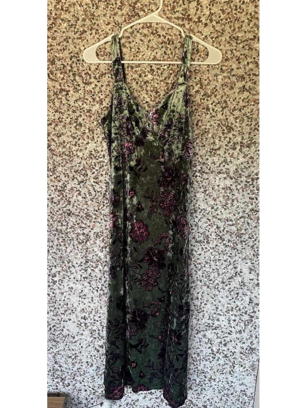 Jessica Simpson Crushed Velvet Floral Maxi Dress Size M Green Pink Spaghetti